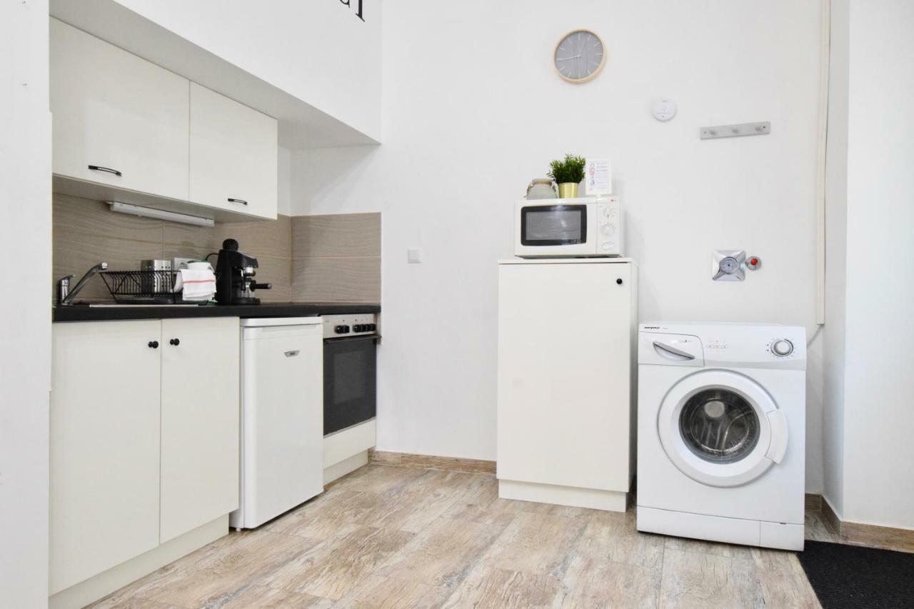 Standard Apartment By Hi5 - Akacfa 59 Budapest Eksteriør billede